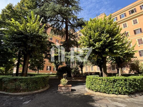 FLAMINIO VILLA RICCIO LOCAZIONE APPARTAMENTO SALONE DUE CAMERE 0